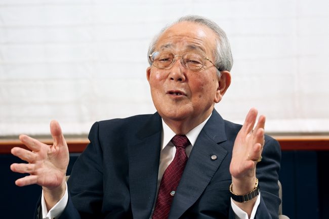 京セラ 稲盛和夫名誉会長が死去